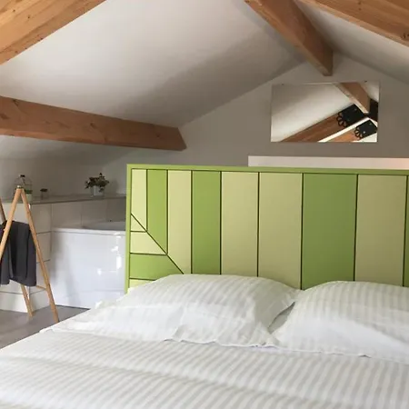 En Bois A Hasnon, Calme Et Confort Avec Terrasse Et Jardin - Fr-1-510-121