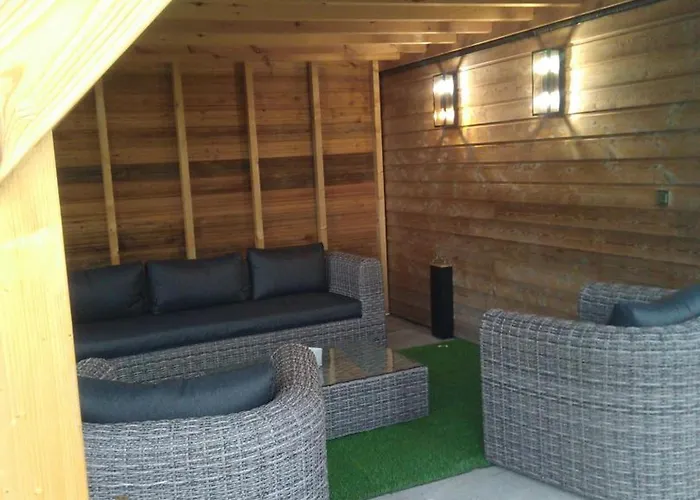 En Bois A Hasnon, Calme Et Confort Avec Terrasse Et Jardin - Fr-1-510-121 *
