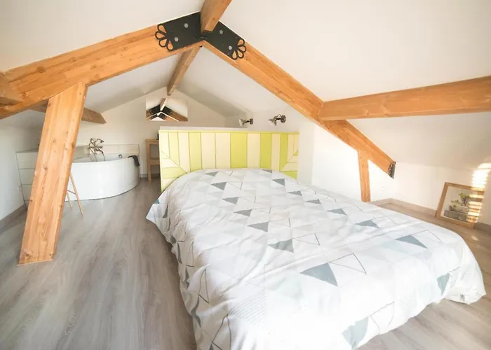 En Bois A Hasnon, Calme Et Confort Avec Terrasse Et Jardin - Fr-1-510-121 בית נופש