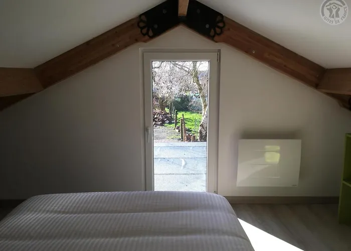 En Bois A Hasnon, Calme Et Confort Avec Terrasse Et Jardin - Fr-1-510-121 Hasnon