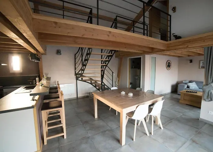 En Bois A Hasnon, Calme Et Confort Avec Terrasse Et Jardin - Fr-1-510-121